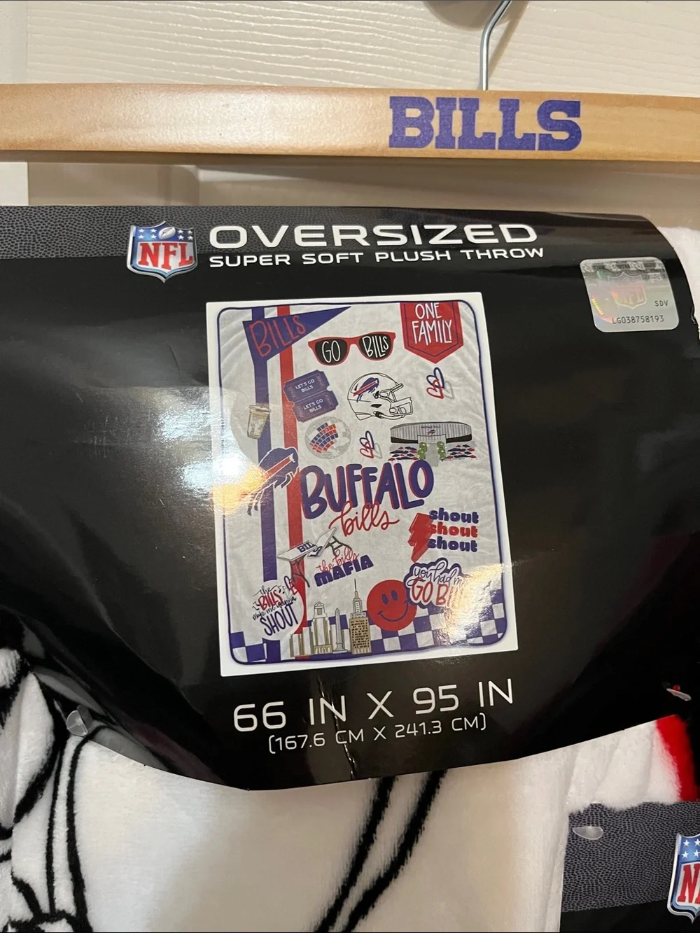NFL Plush Throw Blanket with Red, Blue & White Buffalo Bills Design